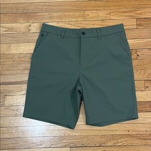 Men's Green Golf Shorts